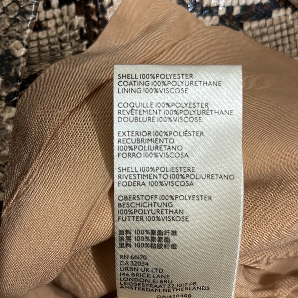Faux snake skin skirt - Picture 8 of 10